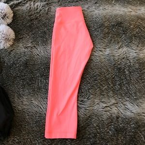 Lululemon wunder under crop